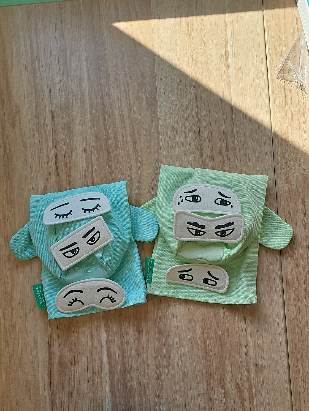 Lovevery Storytelling Puppet Set With Changing Emotion Eyes